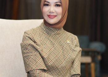 Renny Astuti Emosional Diberhentikan dari Keanggotaan DPR