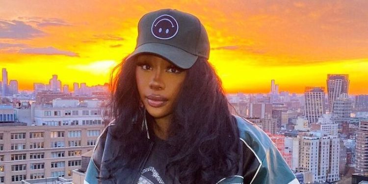 Diduga Bersaing dengan Taylor Swift, Sza Bantah Hal tersebut