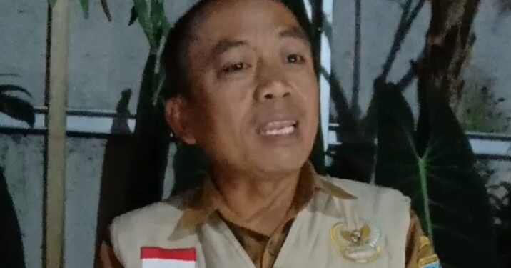 Steve Ewon, YouTuber, pencinta hewan liar sekaligus Kepala Desa Kertawangi Kecamatan Cisarua Kabupaten Bandung Barat - uwo- jenggala.id