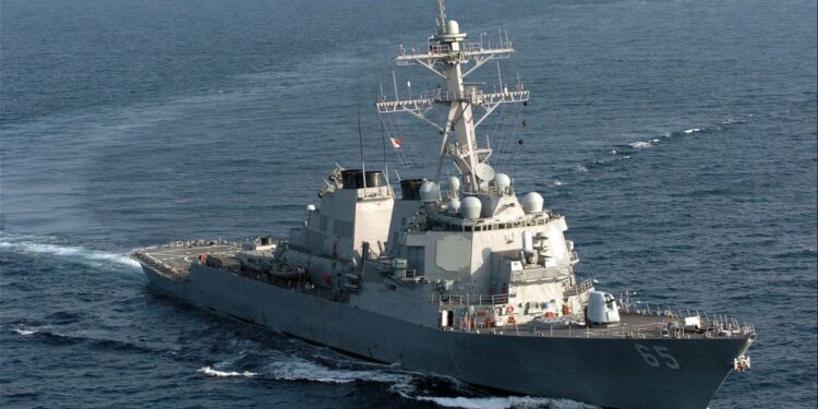 Kapal Perusak AS USS Benfold