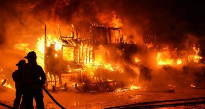 Puluhan Rumah Terbakar Di Margahayu Kabupaten Bandung