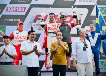 F1 Powerboat Lake Toba yang Mengesankan