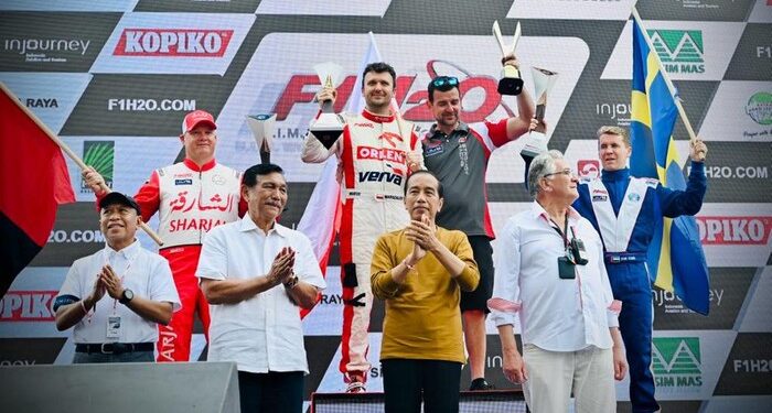 F1 Powerboat Lake Toba yang Mengesankan