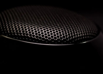 Speaker yang mengubah listrik jadi suara