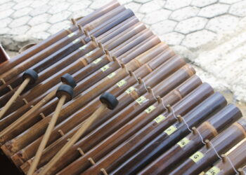 Calung merupakan alat musik tradisional dari Jawa Barat