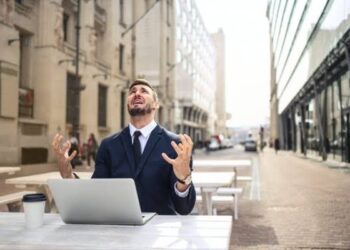 Weton menurut primbon Jawa masih menjadi pilihan bagi sebagian masyarakat Indonesia