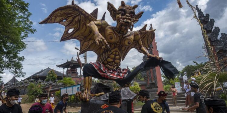 Menyambut Nyepi Mengenal Ogoh-Ogoh Khas Bali
