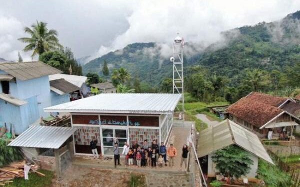 Masjid tercepat dicatatkan oleh MURI kepada Masjid Al Barokah 99 Kabupaten Garut