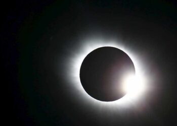 Gerhana matahari hibrida akan terjadi di Indonesia (Reuters)