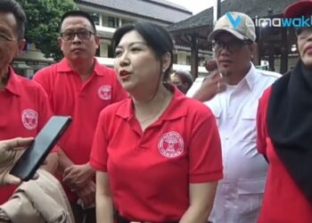 Pengurus Cabang INTI Kota Cimahi bagikan takjil kepada masyarakat