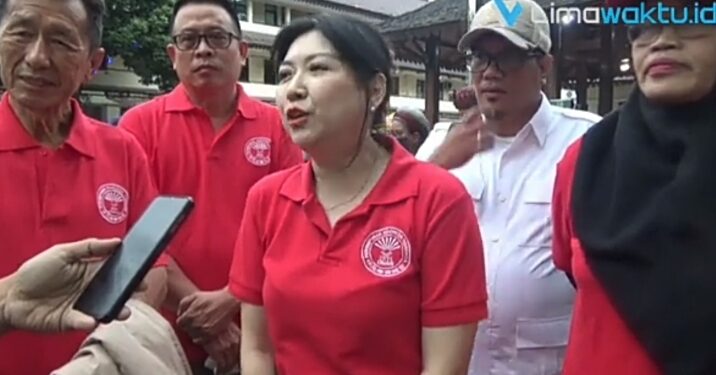 Pengurus Cabang INTI Kota Cimahi bagikan takjil kepada masyarakat