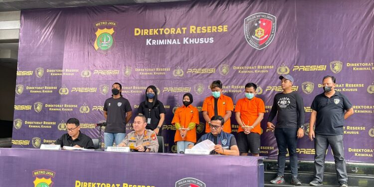Penyebar Foto Barang Bukti Baju Bekas Impor Ditangkap oleh Polda Metro Jaya