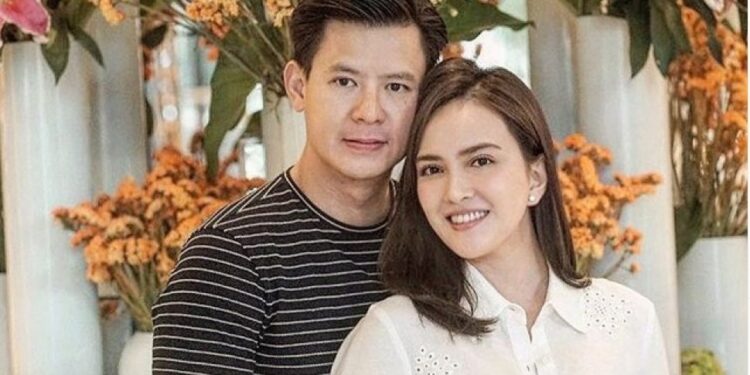 Shandy Aulia menggugat cerai suaminya, David Herbowo