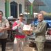 Perhutani KPH Bandung Utara berikan paket sembako kepada warga terdampak