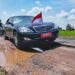 Presiden Joko Widodo saat mengecek langsung kondisi jalan rusak di provinsi Lampung