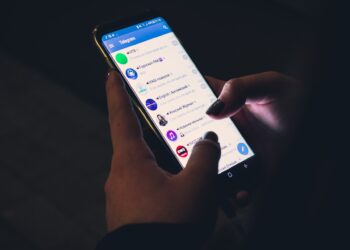 Mengubah nomor WhatsApp menjadi nomor telepon luar negeri (hwatrr.com)