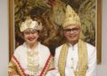 Dubes RI Hadir Penobatan Raja Charles III dengan Busana Adat Lampung