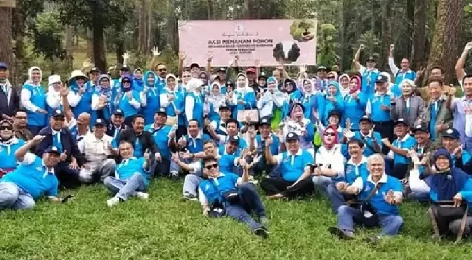 Purnabakti Rimbawan gelar tanam pohon di Cikole Lembang