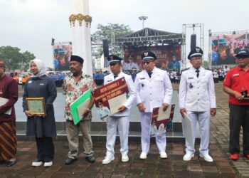 Kepala Desa Kertawangi, Yanto Bin Surya atau kerap disapa Steve Ewon berhasil meraih juara Terbaik Tingkat Kabupaten 2023