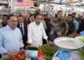 Presiden Jokowi blusukan di Malaysia (AP)