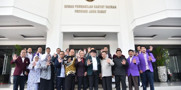 DPRD Jabar Sikapi IDI Jabar Tolak RUU Omnibus Law Kesehatan