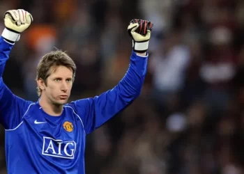 Edwin van der Sar Alami Pendarahan Otak