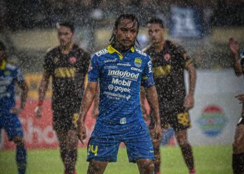 11 Pemain yang Layak Disebut Legenda Persib Bandung