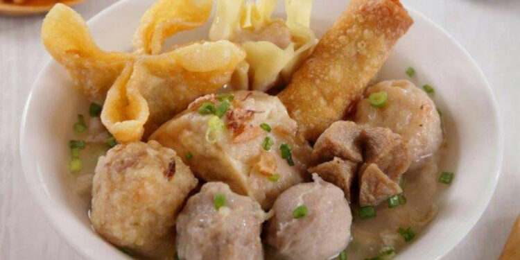 Bakso Malang yang Khas dengan Ukuran Besar