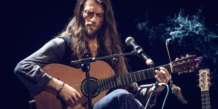 Estas Tonne: A Profound Journey of Musical Exploration