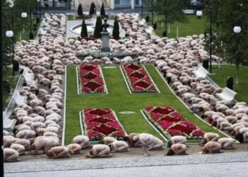 Atas Nama Seni, Orang Telanjang Bulat di Finlandia