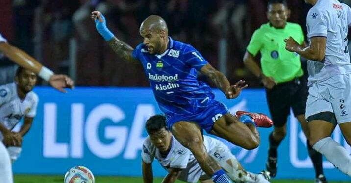 Main Kurang Maksimal Persib Curi Tiga Poin di Kandang Persik