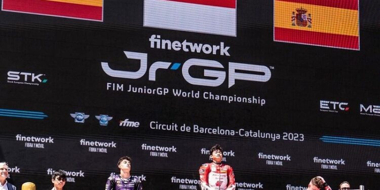 Pembalap Muda Asal Purworejo Cetak Sejarah Juara Junior GP Catalunya