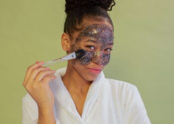 Kandungan Produk Skincare Ampuh untuk Memperbaiki Kulit Rusak