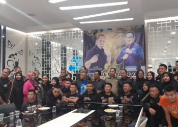 Steve Ewon bersama Pengurus Cabang Olahraga Tarung Derajat Kabupaten Bandung Barat menuju Kejurda Piala Gubernur 2023