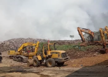 Diskar PB Kota Bandung Berhasil Padamkan Titik Tempat Kebakaran di Zona 1 TPA Sarimukti, Ridwan Kamil: Kami Siapkan TPA Sementara