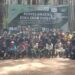 Pegiat lingkungan hidup laksanakan penanaman pohon dalam upaya meminimalisir konflik kera ekor panjang dengan manusia