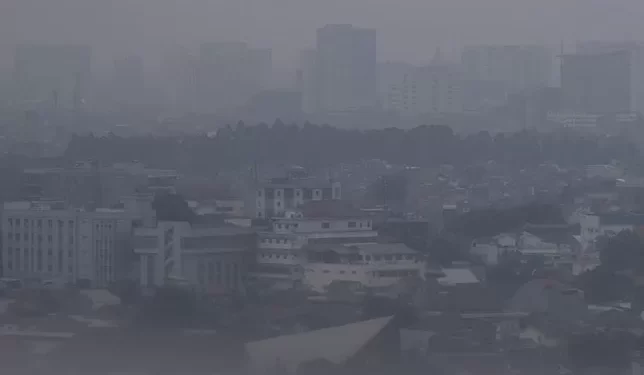 Kebijakan WFH Atasi Kualitas Udara Jakarta Tuai Polemik