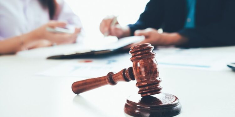 Perbedaan Pro Bono dan Legal Aid dalam Hukum