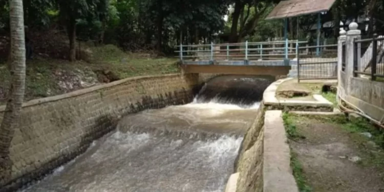 Debit Air Sungai Cimahi Alami Penurunan di Musim Kemarau