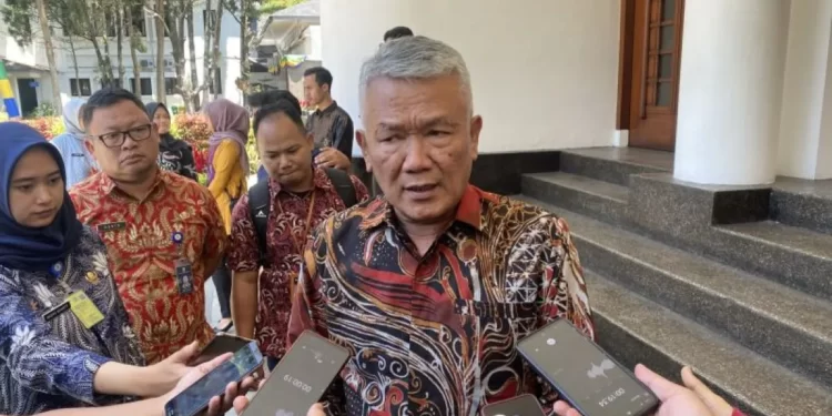 Pj. Wali Kota Bandung Usulkan Perpanjang Masa Darurat Sampah