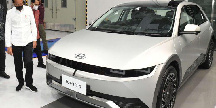 Tahun 2026, Indonesia Sudah Punya Mobil Listrik Sendiri