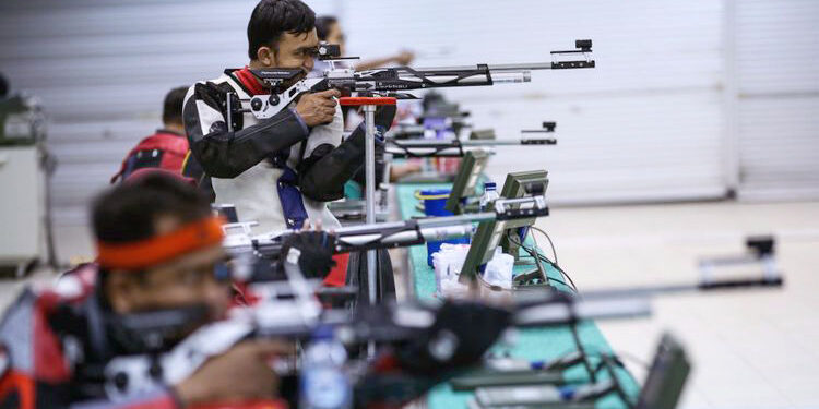 Indonesia Raih Medali Emas Pertama dan Perunggu di Cabang Menembak
