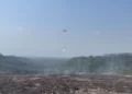 BNPB Kembali Operasi Water Bombing untuk Atasi Kebakaran di TPA Sarimukti