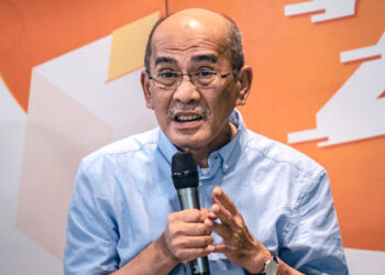 Luhut dan Faisal Basri Beda Pendapat Soal Larangan Ekspor Nikel