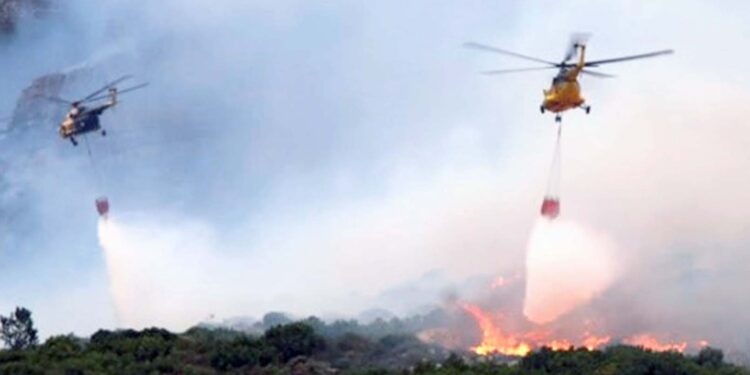 BNPB Keluhkan Minimnya Heli Water Bombing, Hanya 22 Unit