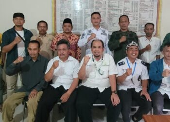 Perum Perhutani KPH Bandung Utara bersama Lembaga Masyarakat Desa Hutan ( LMDH ) Giri Asih melakukan monitoring dan evaluasi terhadap Perjanjian Kerja Sama (PKS) pemanfaatan jasa lingkungan Wisata Alam Curug Cibareubeuy