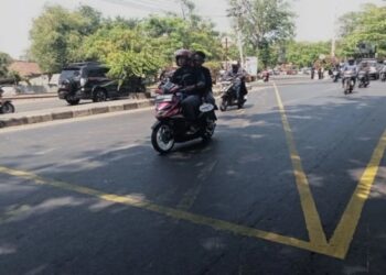 Cegah Angka Kecelakaan, Ditjen Perkeretaapian Pasang Yellow Box di Cirebon