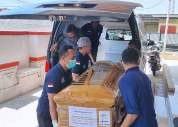 Jenazah Ajudan Kapolda Kaltara Tiba di RS Bhayangkara Semarang untuk Autopsi