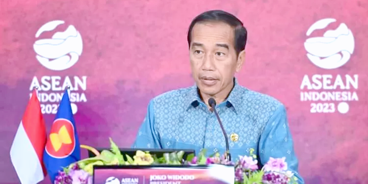 KTT ASEAN ke-43 di Jakarta: Fokus Ekonomi dan Konflik Regional
