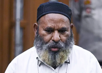 Lukas Enembe Minta Hakim Buka Blokir Rekening Untuk Istri-Anak